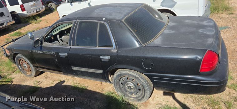 image for item EJ3040 2009 Ford Crown Victoria Police Interceptor 
