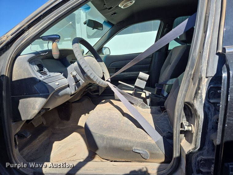 image for item EJ3040 2009 Ford Crown Victoria Police Interceptor 