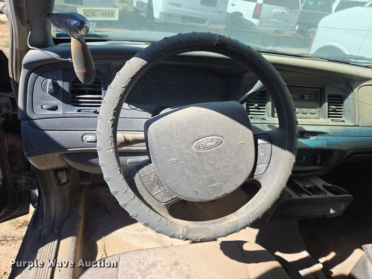 image for item EJ3040 2009 Ford Crown Victoria Police Interceptor 