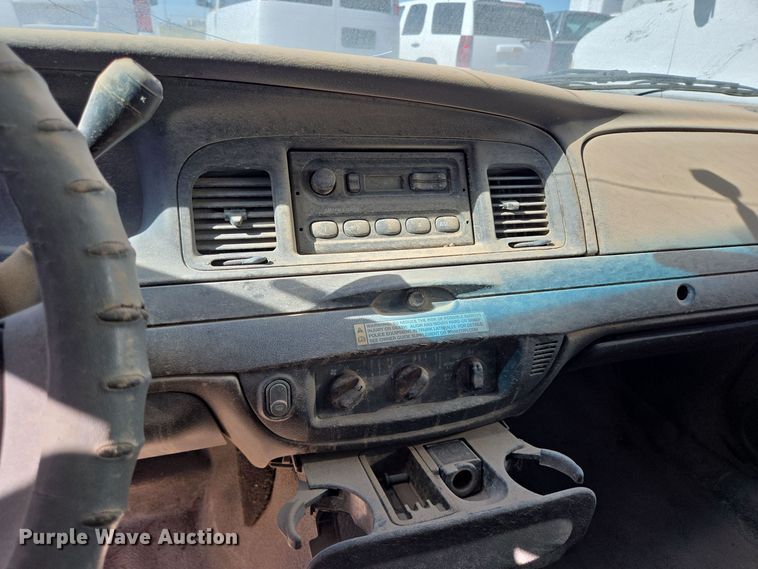 image for item EJ3040 2009 Ford Crown Victoria Police Interceptor 