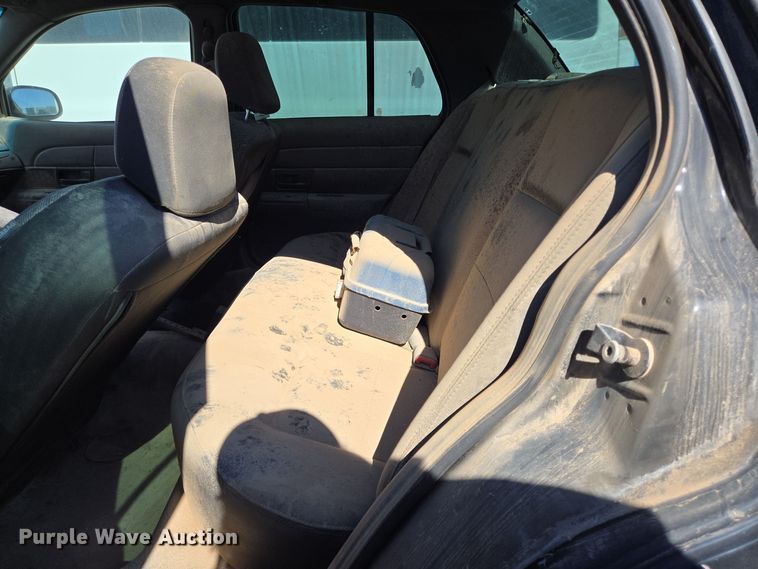 image for item EJ3040 2009 Ford Crown Victoria Police Interceptor 