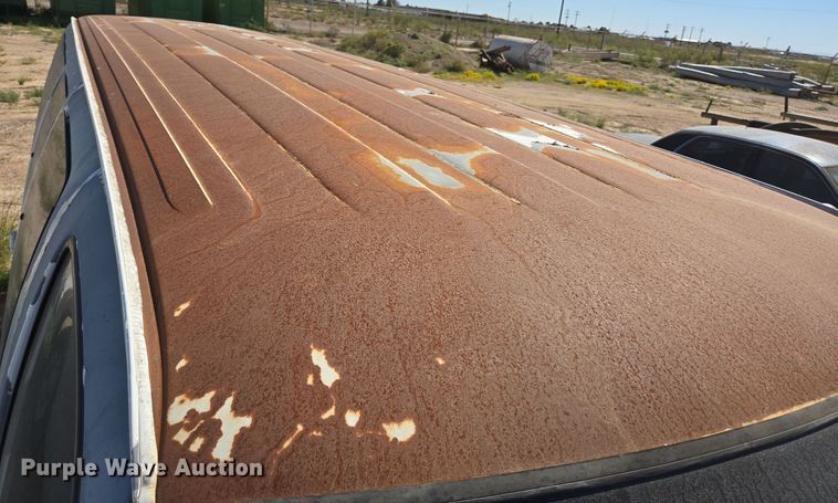 image for item EJ3041 2001 Chevrolet  Express 3500 van