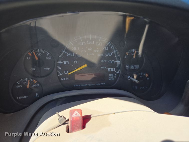 image for item EJ3041 2001 Chevrolet  Express 3500 van