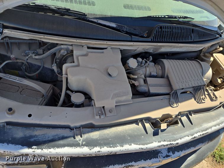 image for item EJ3041 2001 Chevrolet  Express 3500 van