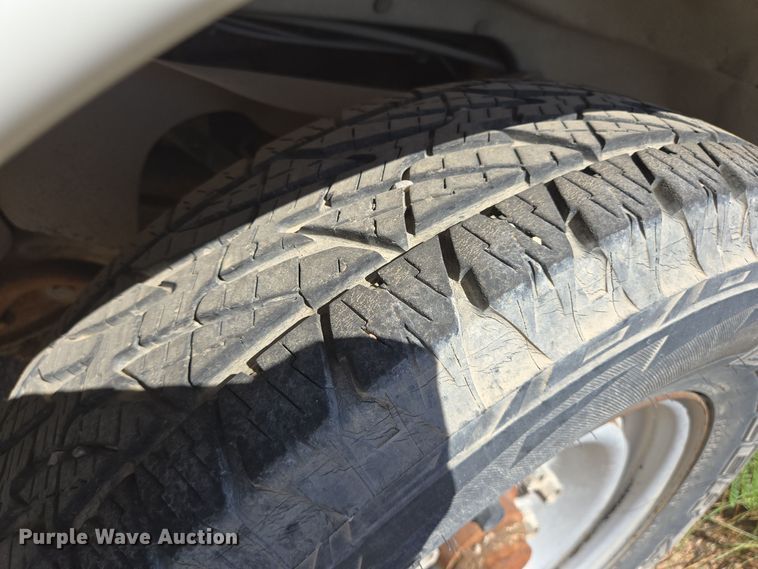 image for item EJ3041 2001 Chevrolet  Express 3500 van