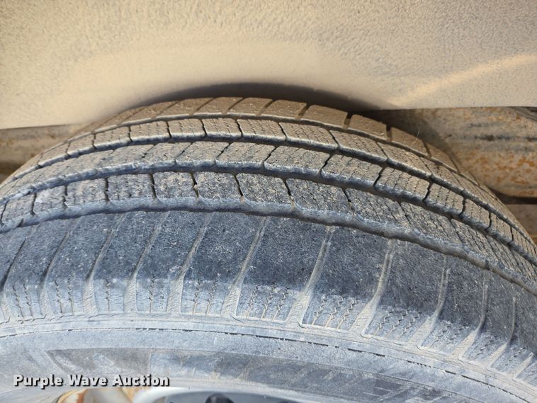 image for item EJ3041 2001 Chevrolet  Express 3500 van