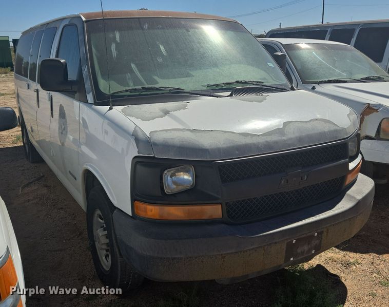 image for item EJ3043 2005 Chevrolet  Express 3500 van