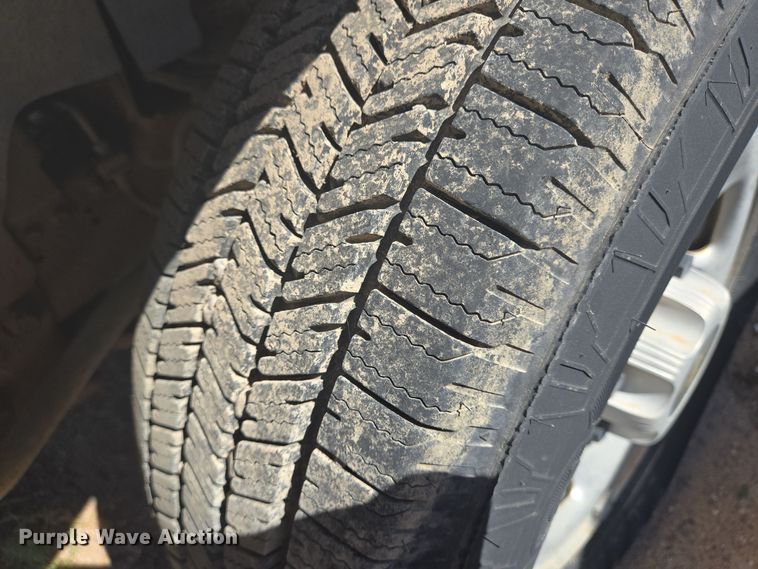 image for item EJ3043 2005 Chevrolet  Express 3500 van