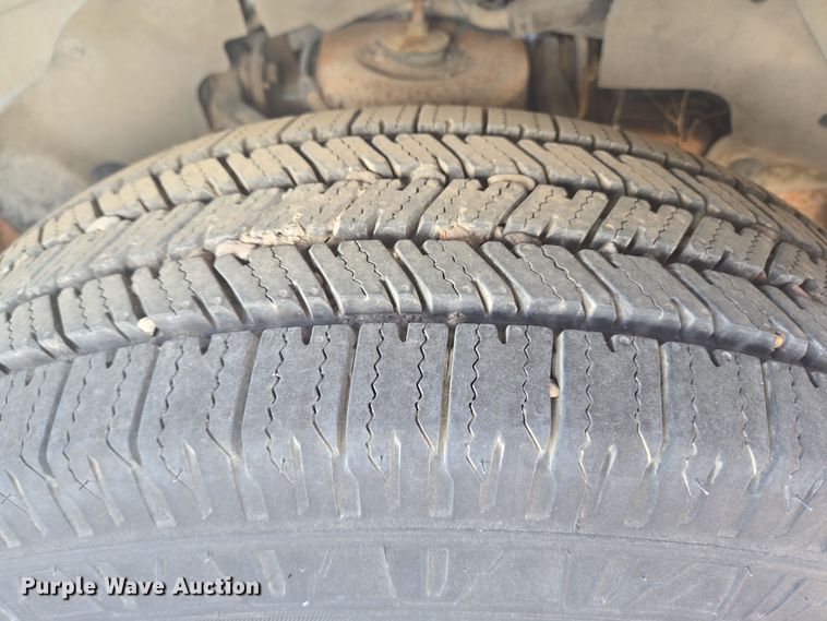 image for item EJ3043 2005 Chevrolet  Express 3500 van