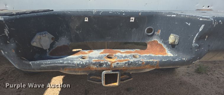 image for item EJ3044 2000 Chevrolet C2500 pickup truck