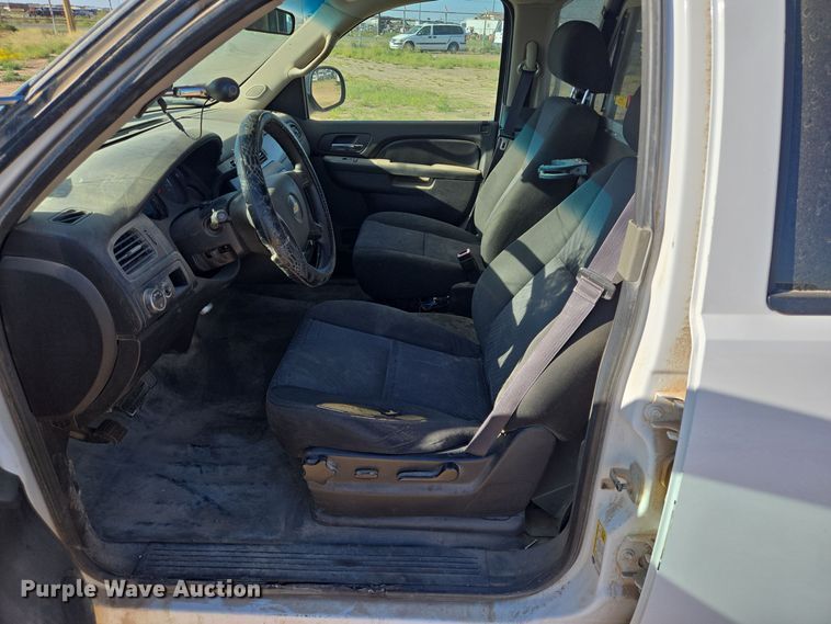 image for item EJ3047 2013 Chevrolet Tahoe Police SUV