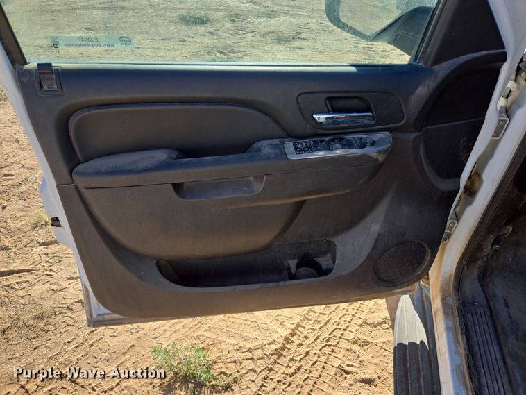 image for item EJ3047 2013 Chevrolet Tahoe Police SUV