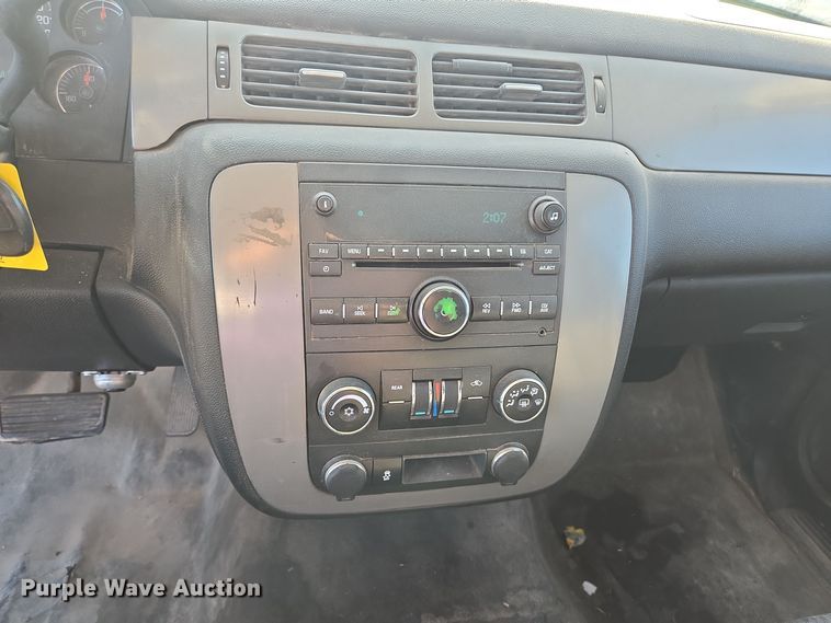 image for item EJ3047 2013 Chevrolet Tahoe Police SUV