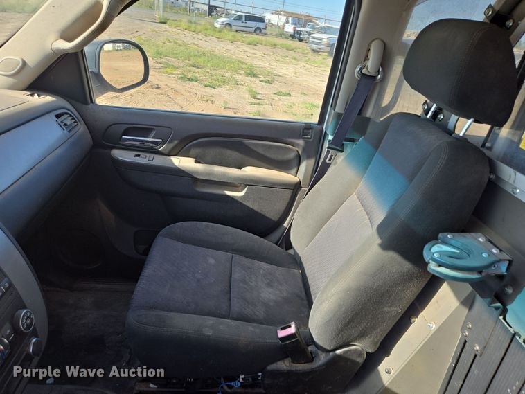 image for item EJ3047 2013 Chevrolet Tahoe Police SUV