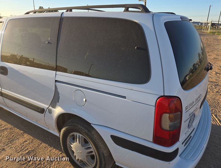 image for item EJ3049 2002 Chevrolet  Venture van