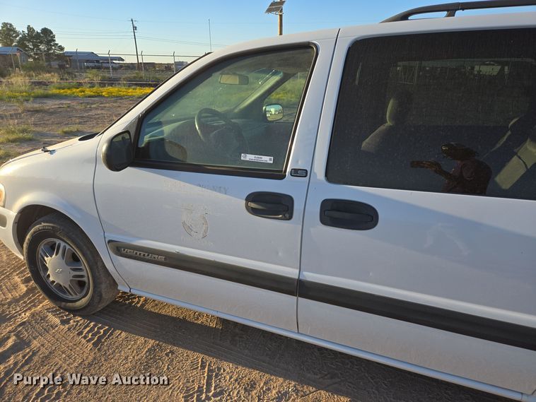 image for item EJ3049 2002 Chevrolet  Venture van