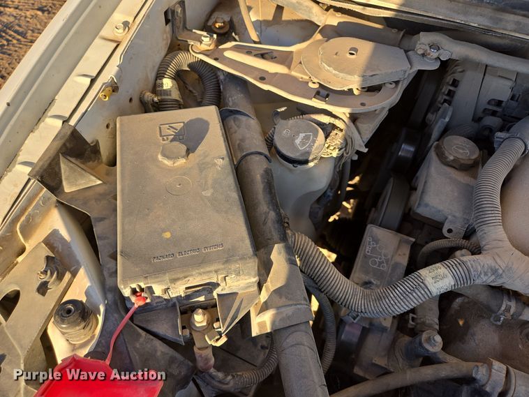 image for item EJ3049 2002 Chevrolet  Venture van