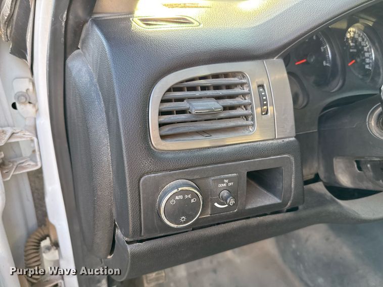 image for item EJ3051 2013 Chevrolet  Tahoe Police SUV