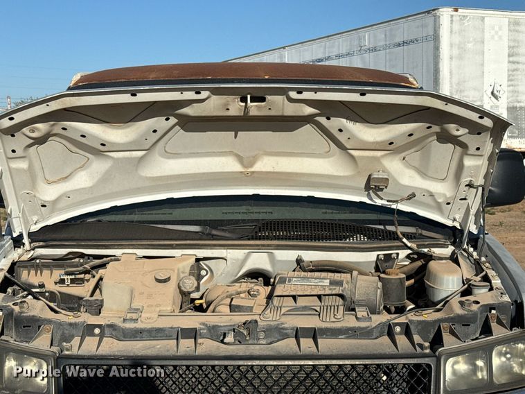 image for item EJ3052 2007 Chevrolet  Express 3500 van