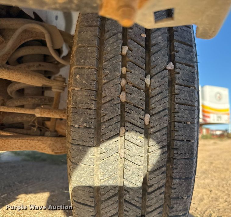 image for item EJ3052 2007 Chevrolet  Express 3500 van