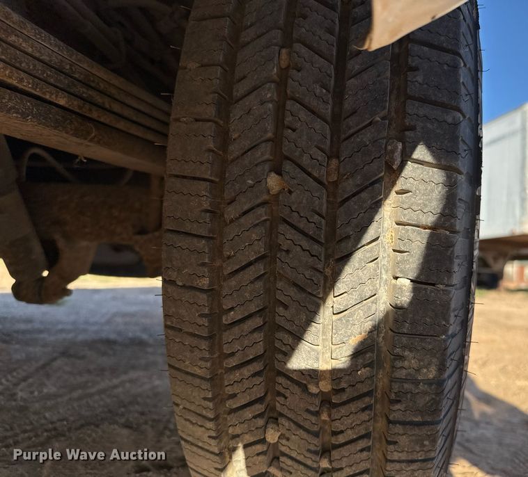 image for item EJ3052 2007 Chevrolet  Express 3500 van