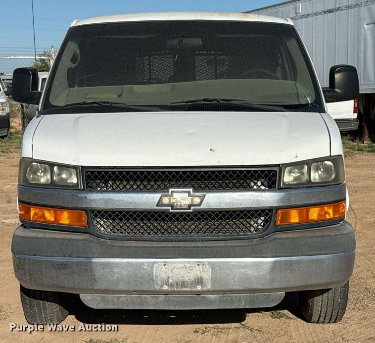 image for item EJ3053 2007 Chevrolet  Express 3500 van