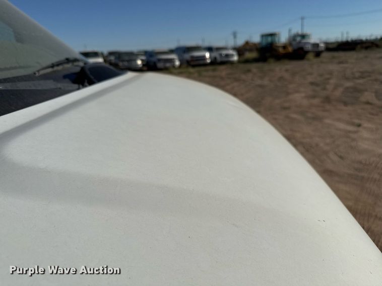 image for item EJ3053 2007 Chevrolet  Express 3500 van