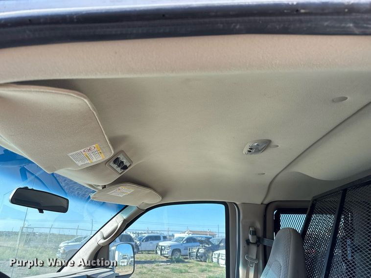 image for item EJ3053 2007 Chevrolet  Express 3500 van