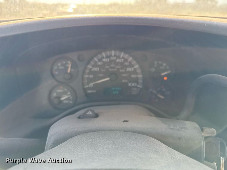 image for item EJ3053 2007 Chevrolet  Express 3500 van