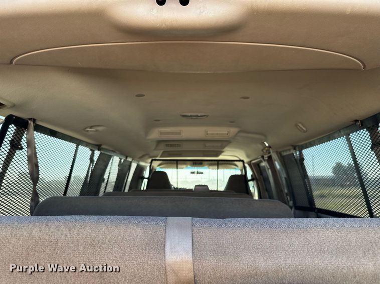 image for item EJ3053 2007 Chevrolet  Express 3500 van