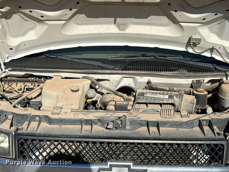 image for item EJ3053 2007 Chevrolet  Express 3500 van