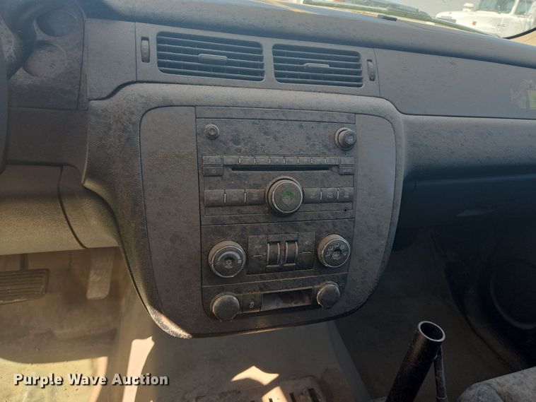 image for item EJ3056 2013 Chevrolet Tahoe Police SUV