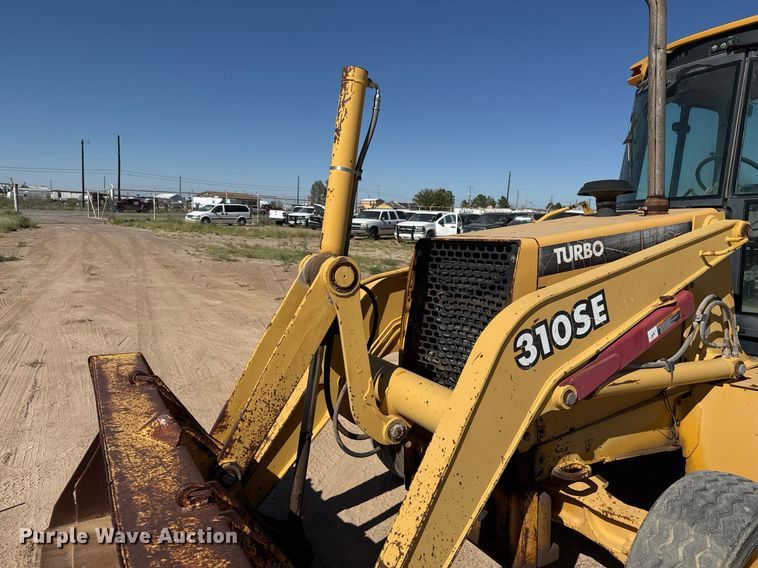 image for item EJ3057 1998 John Deere  310SE backhoe
