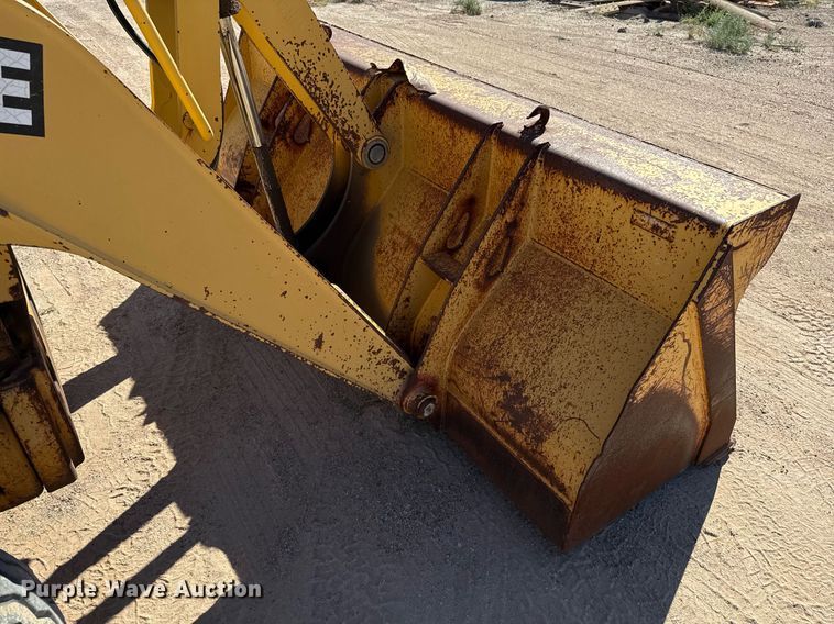 image for item EJ3057 1998 John Deere  310SE backhoe