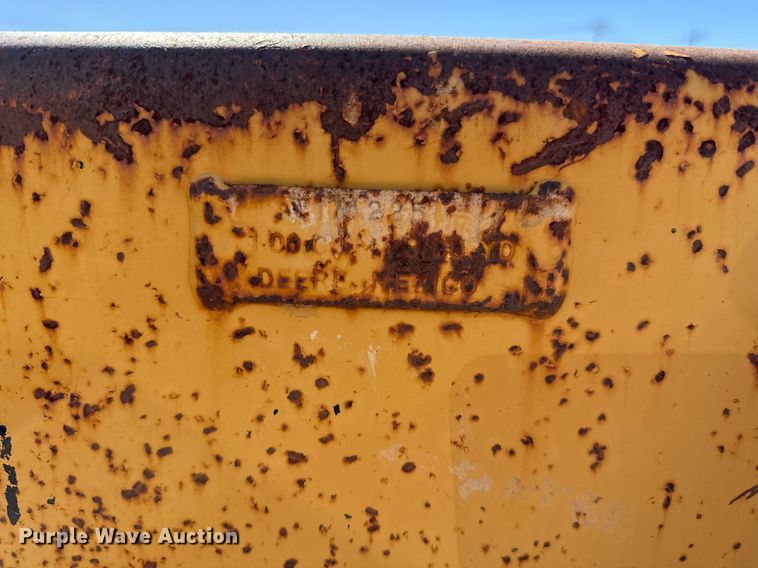 image for item EJ3057 1998 John Deere  310SE backhoe