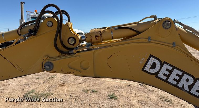 image for item EJ3057 1998 John Deere  310SE backhoe