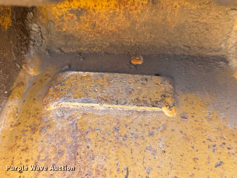 image for item EJ3057 1998 John Deere  310SE backhoe