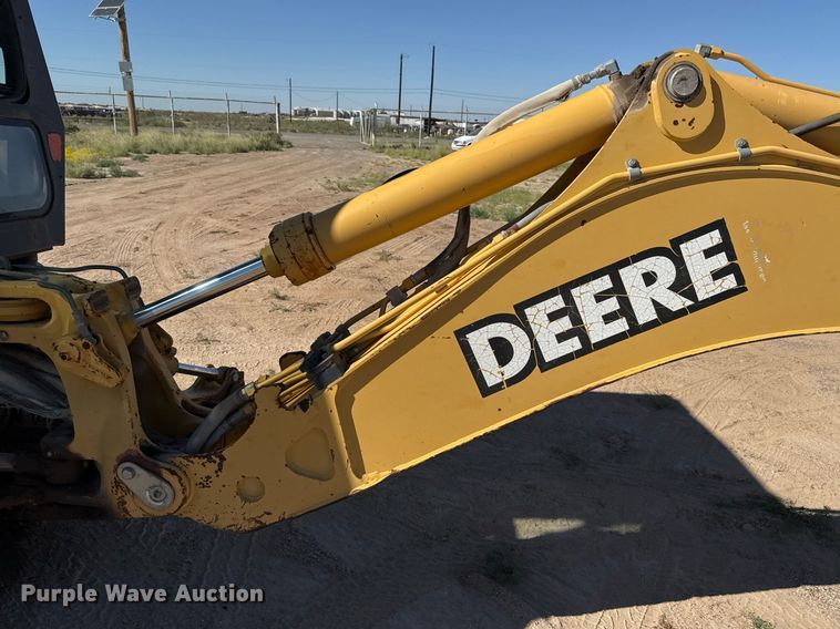 image for item EJ3057 1998 John Deere  310SE backhoe