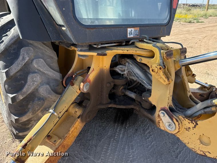 image for item EJ3057 1998 John Deere  310SE backhoe