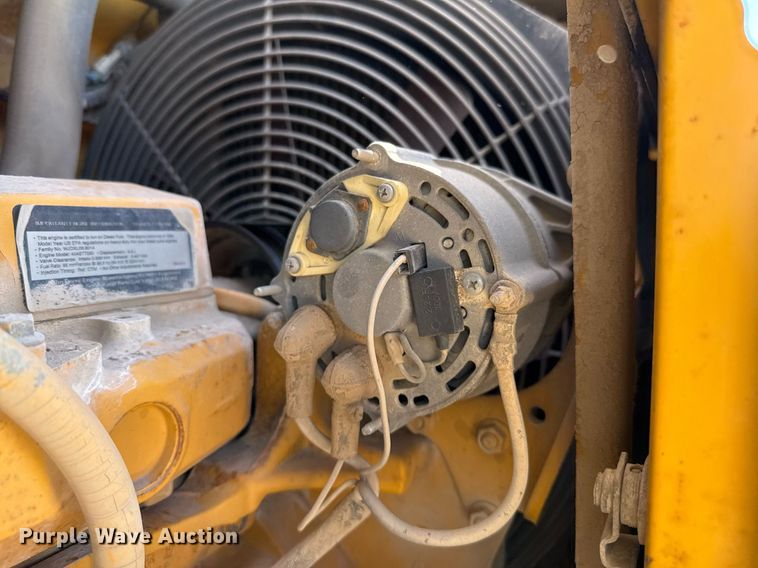 image for item EJ3057 1998 John Deere  310SE backhoe