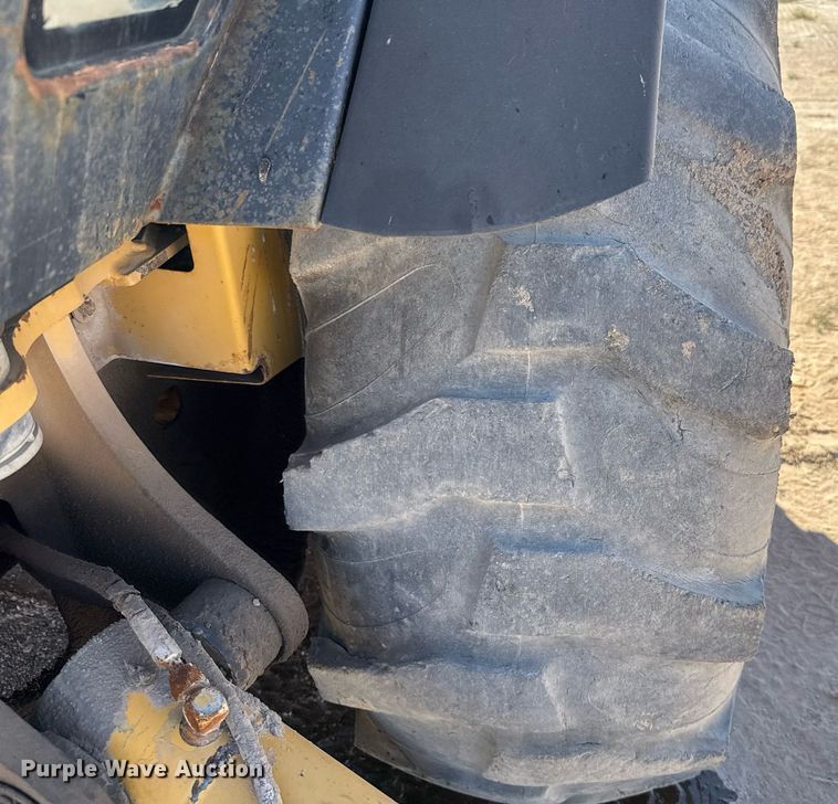 image for item EJ3057 1998 John Deere  310SE backhoe