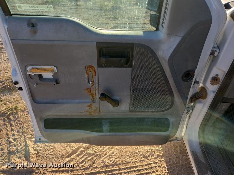 image for item EJ3058 2006 Ford F150 pickup truck