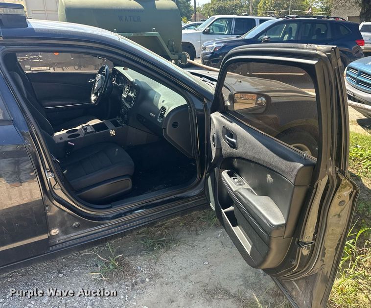 image for item EJ4862 2011 Dodge Charger  Police