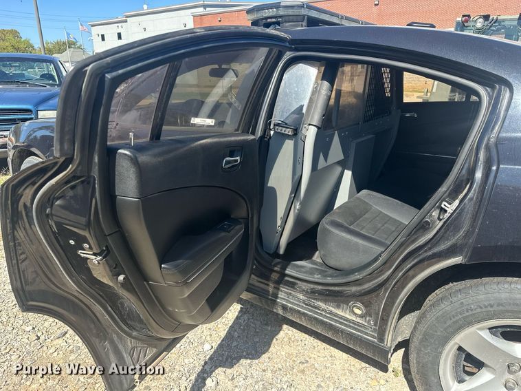 image for item EJ4862 2011 Dodge Charger  Police