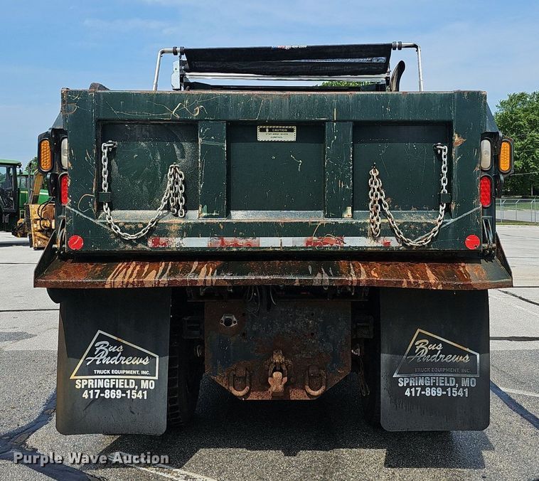 image for item EJ5583 2011 International  7400 dump truck