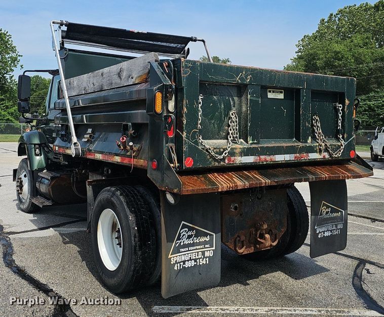 image for item EJ5583 2011 International  7400 dump truck