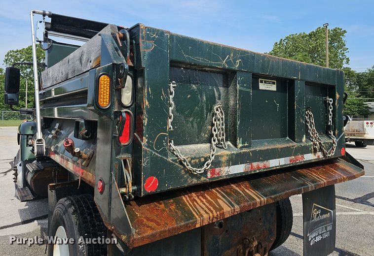 image for item EJ5583 2011 International  7400 dump truck