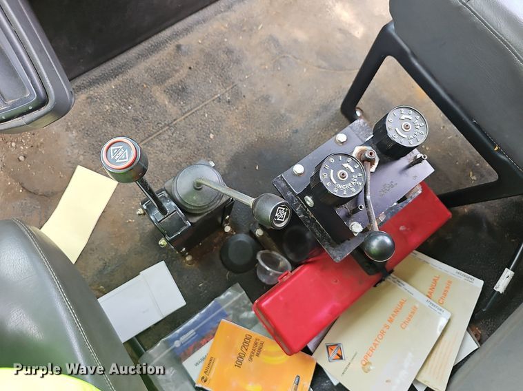 image for item EJ5583 2011 International  7400 dump truck