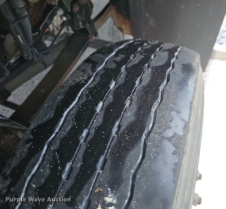 image for item EJ5583 2011 International  7400 dump truck