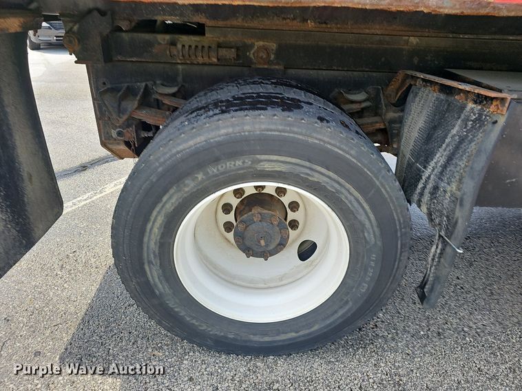 image for item EJ5583 2011 International  7400 dump truck